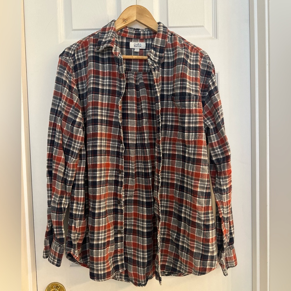 Croft & Barrow Red & Gray Plaid Flannel Shirt (Men’s L)